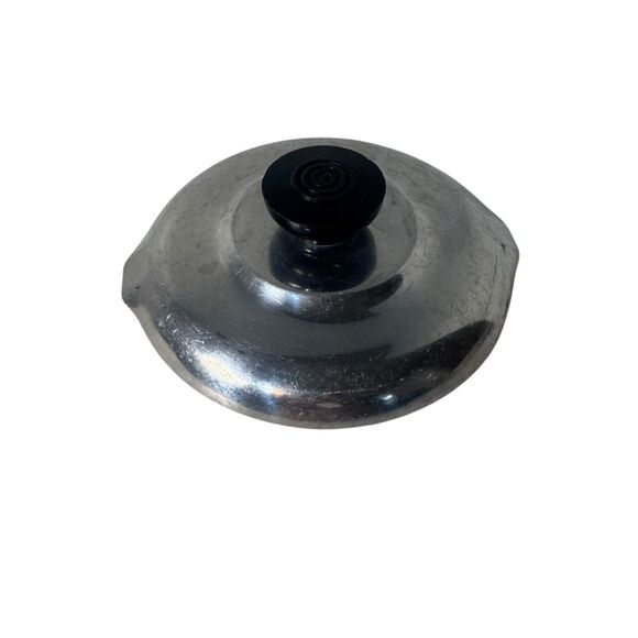 Wagner Ware SIDNEY O Magnalite 6" Aluminum Dual Spout Saucepan Lid Only - Picture 2 of 13